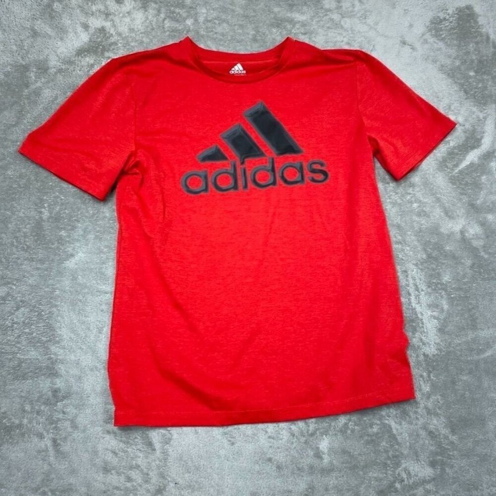 Adidas Red Graphic Logo T-Shirt Size XL 18/20 Boys Casual Crewneck a0790